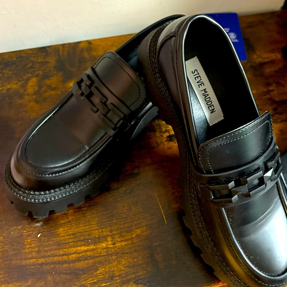 Slip on Steve Madden platform